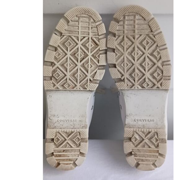 Converse Chuck Taylor  Lug White Leather Hi Top Women's Size 9 - Picture 12 of 12